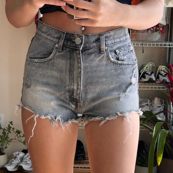 Zara Grey Wash Shorts - Picture 1 of 4